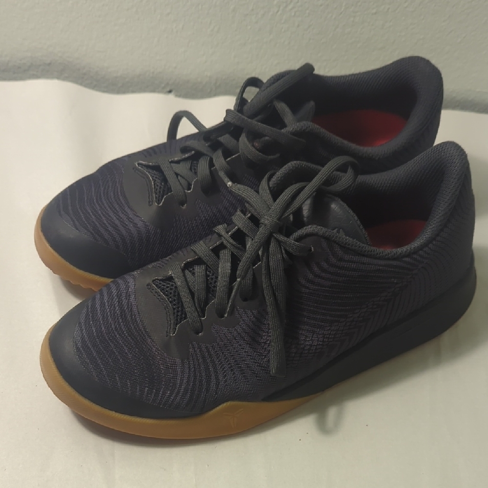 Nike Kobe Mamba Mentality Youth Size 5.5